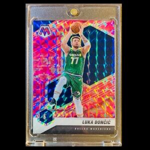 LUKA DONCIC PINK REFRACTOR PARALLEL - Los Angeles Lakers NBA
